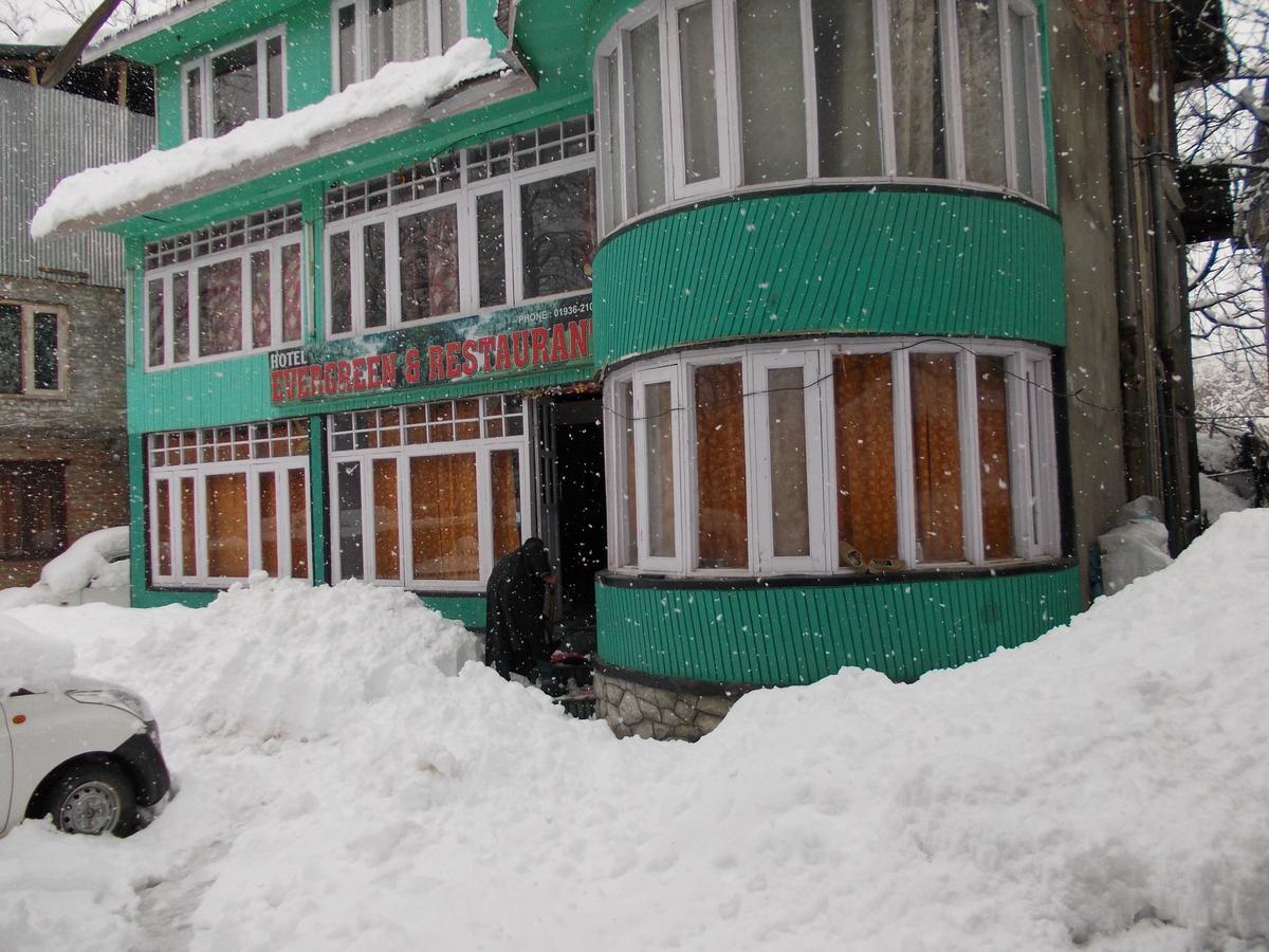 Hotel Evergreen Pahalgām Exterior foto