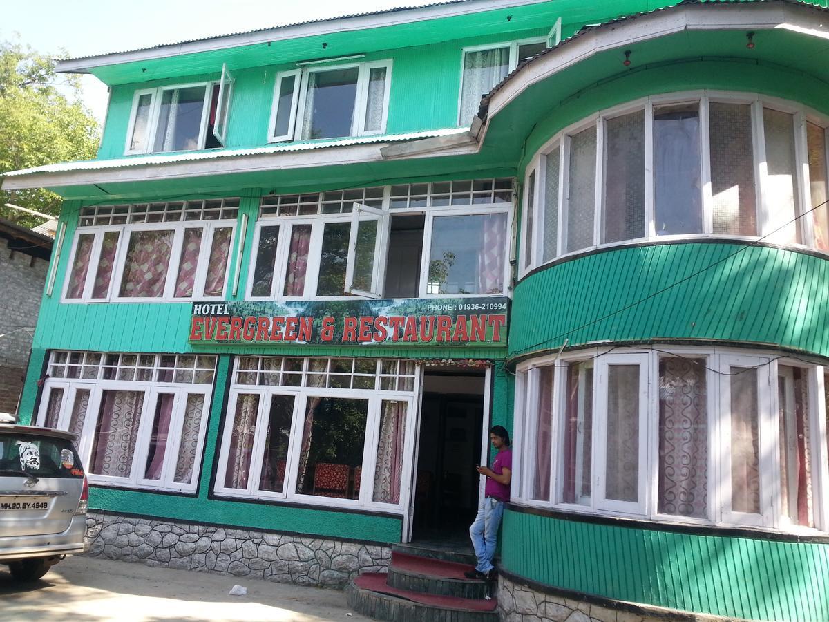 Hotel Evergreen Pahalgām Exterior foto